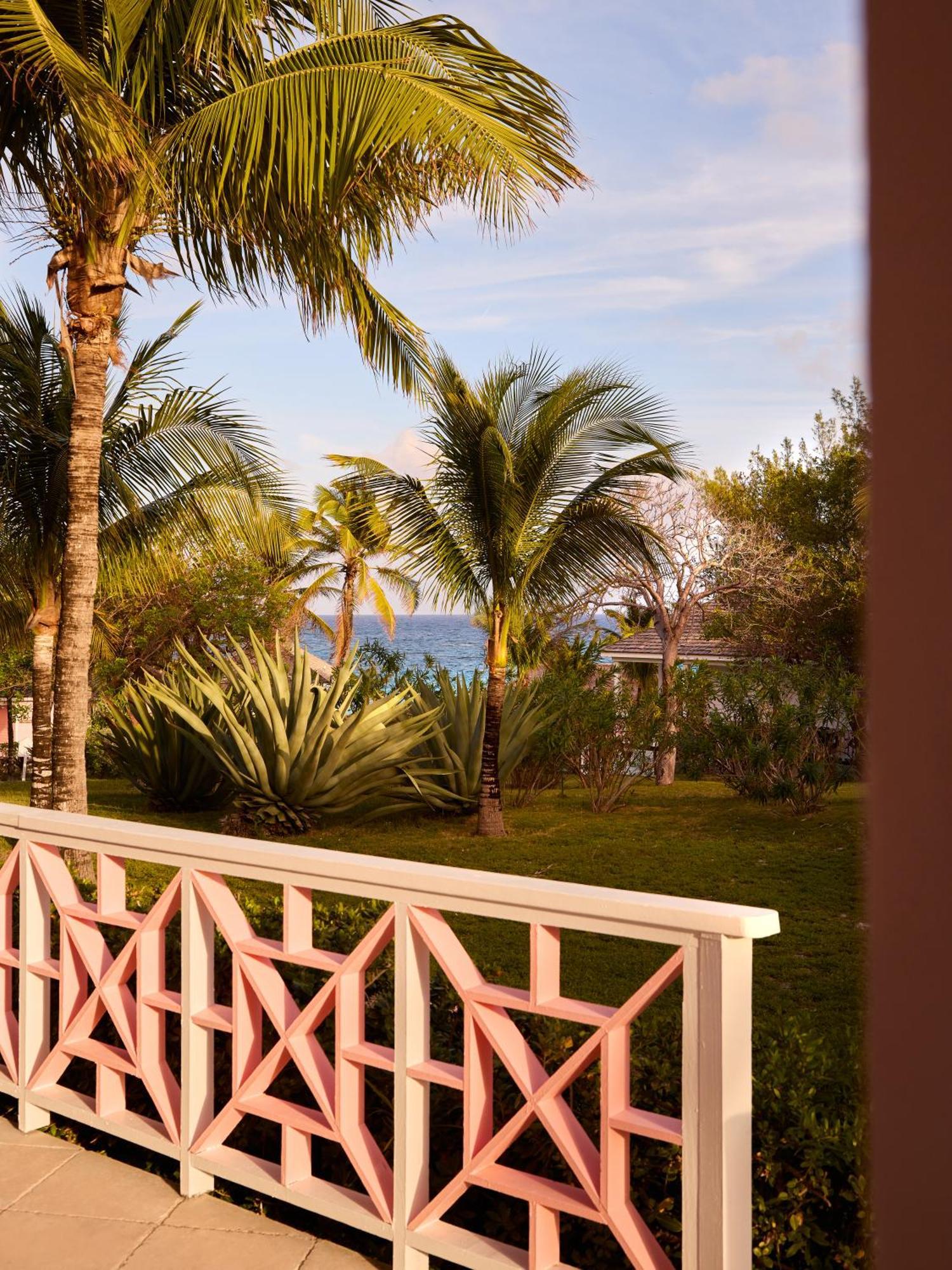 Coral Sands Inn & Cottages Dunmore Town Esterno foto
